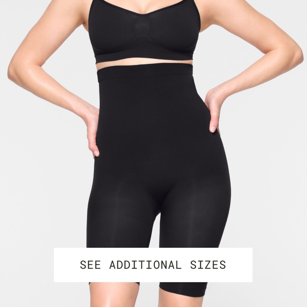COPY - NWOT Skims Seamless Sculpt HIGH-WAISTED ABOVE THE KNEE SHORT